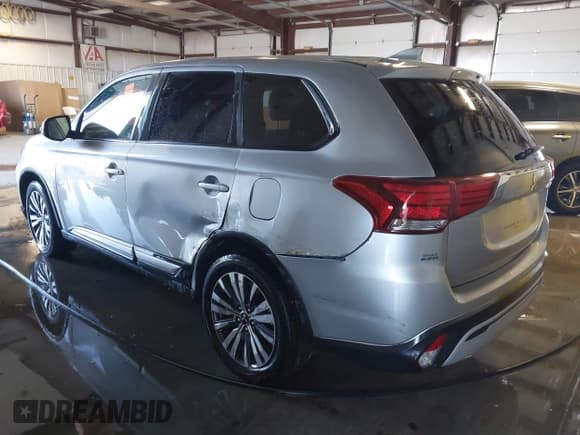 ✅ 2020 Mitsubishi Outlander SE • VIN: JA4AD3A34LZ044032 • Lot: 41566836. Listed on IAAI with 126,146 mi. Free auction sales archive from the USA and detailed vehicle history report at DreamBid. Image 3.