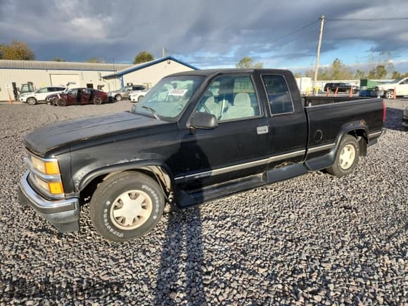 ✅ 1997 Chevrolet Silverado 1500 • VIN: 1GCEC19R2VE125029 • Lot: 89508335. Listed on Copart with 251,246 mi. Free auction sales archive from the USA and detailed vehicle history report at DreamBid. Image 1.