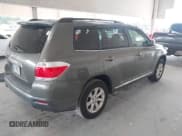 ✅ 2012 Toyota Highlander • VIN: 5TDZK3EH3CS088254 • Lot: 42295847. Wystawiony na IAAI z przebiegiem 193 404 mil. Bezpłatny archiwum sprzedaży aukcyjnych z USA i szczegółowy raport historii pojazdu na DreamBid. Zdjęcie 4.