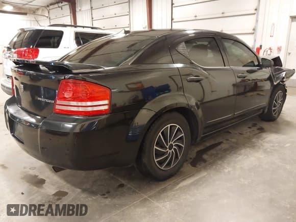 ✅ 2009 Dodge Avenger SE • VIN: 1B3LC46B29N525809 • Lot: 41918533. Wystawiony na IAAI z przebiegiem 147 269 mil. Bezpłatny archiwum sprzedaży aukcyjnych z USA i szczegółowy raport historii pojazdu na DreamBid. Zdjęcie 4.