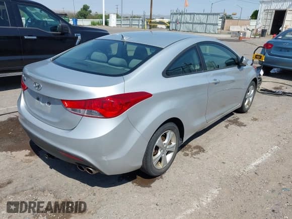 ✅ 2013 Hyundai Elantra SE • VIN: KMHDH6AE3DU007641 • Лот: 42942554. Опубликован ранее на IAAI с пробегом 75 045 миль. Бесплатный доступ к архиву аукционных продаж из США и подробный отчёт об истории автомобиля на DreamBid. Изображение 4.