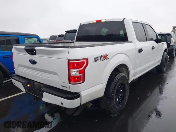 ✅ 2020 Ford F-150 XL • VIN: 1FTEW1CP2LFB98438 • Lot: 43185607. Listed on IAAI with 136,363 mi. Free auction sales archive from the USA and detailed vehicle history report at DreamBid. Image 4.