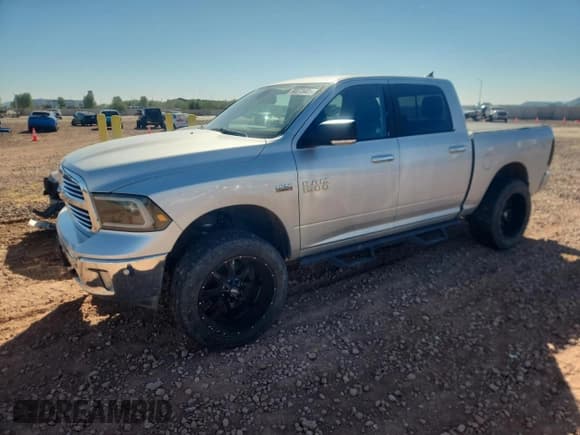 ✅ 2015 Ram 1500 Big Horn • VIN: 1C6RR7LT6FS787553 • Лот: 90073425. Опубликован ранее на Copart с пробегом 111 415 миль. Бесплатный доступ к архиву аукционных продаж из США и подробный отчёт об истории автомобиля на DreamBid. Изображение 1.