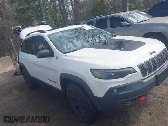 ✅ 2019 Jeep Cherokee Trailhawk Elite • VIN: 1C4PJMBX4KD207368 • Lot: 41898251. Wystawiony na IAAI z przebiegiem 49 847 mil. Bezpłatny archiwum sprzedaży aukcyjnych z USA i szczegółowy raport historii pojazdu na DreamBid. Zdjęcie 1.