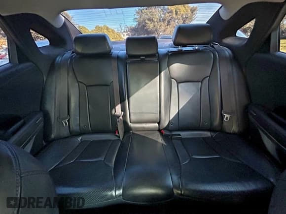 ✅ 2013 Hyundai Azera • VIN: KMHFG4JG0DA209856 • Lot: 95982105. Listed on Copart with 135,531 mi. Free auction sales archive from the USA and detailed vehicle history report at DreamBid. Image 15.