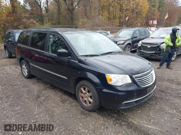 ✅ 2011 Chrysler Town & Country Touring • VIN: 2A4RR5DG7BR630795 • Лот: 43675903. Опубликован ранее на IAAI с пробегом 122 160 миль. Бесплатный доступ к архиву аукционных продаж из США и подробный отчёт об истории автомобиля на DreamBid. Изображение 1.