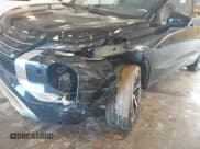 ✅ 2022 Mitsubishi Outlander SEL • VIN: JA4J4VA8XNZ008498 • Lot: 43276288. Wystawiony na IAAI z przebiegiem 91 156 mil. Bezpłatny archiwum sprzedaży aukcyjnych z USA i szczegółowy raport historii pojazdu na DreamBid. Zdjęcie 6.