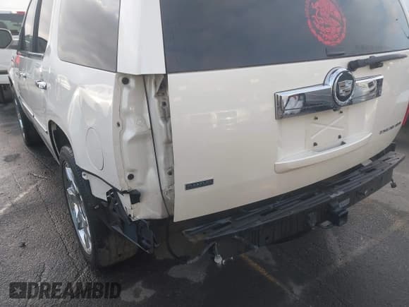 ✅ 2011 Cadillac Escalade Premium • VIN: 1GYS4CEF7BR134346 • Лот: 43465202. Опубликован ранее на IAAI с пробегом 104 473 миль. Бесплатный доступ к архиву аукционных продаж из США и подробный отчёт об истории автомобиля на DreamBid. Изображение 6.