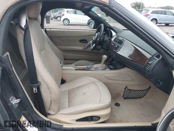 ✅ 2003 BMW Z4 3.0i • VIN: 4USBT53483LU02423 • Lot: 43496647. Wystawiony na IAAI z przebiegiem 116 844 mil. Bezpłatny archiwum sprzedaży aukcyjnych z USA i szczegółowy raport historii pojazdu na DreamBid. Zdjęcie 5.