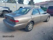 ✅ 1999 Toyota Camry XLE • VIN: JT2BF28K8X0185121 • Лот: 43554546. Опубликован ранее на IAAI с пробегом 280 637 миль. Бесплатный доступ к архиву аукционных продаж из США и подробный отчёт об истории автомобиля на DreamBid. Изображение 4.