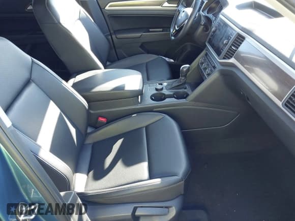 ✅ 2019 Volkswagen Atlas SE • VIN: 1V2UR2CA8KC581156 • Lot: 43691504. Listed on IAAI with 110,963 mi. Free auction sales archive from the USA and detailed vehicle history report at DreamBid. Image 5.