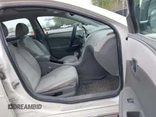 2012 Chevrolet Malibu 2LT z VIN 1G1ZD5E0XCF383148, wystawiony jako IAAI lot #39163732 z przebiegiem 188 648 mil mil oraz . Historia ofert i sprzedaży dostępna na DreamBid. Obrazek 5.