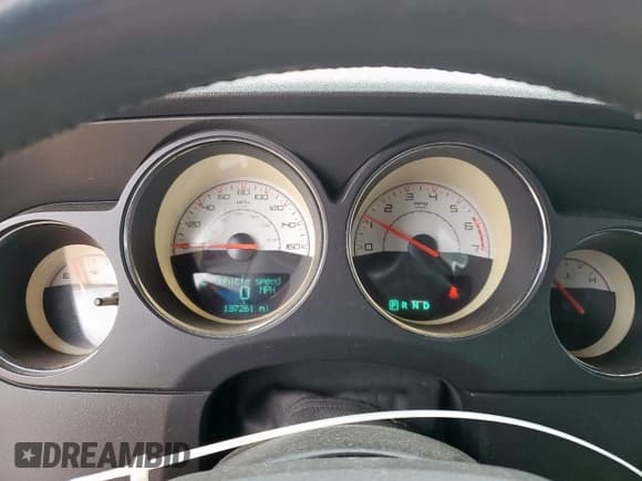 ✅ 2014 Dodge Challenger R/T Classic • VIN: 2C3CDYBTXEH277057 • Lot: 84635555. Listed on Copart with 137,261 mi. Free auction sales archive from the USA and detailed vehicle history report at DreamBid. Image 9.