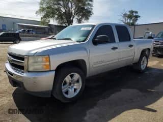 2011 Chevrolet Silverado 1500 LT with VIN 3GCPCSEAXBG113150, listed as a Copart auction lot 57878835 with 199,038 mi miles and Salvage title. Bid and sale history available at DreamBid. Image 1.