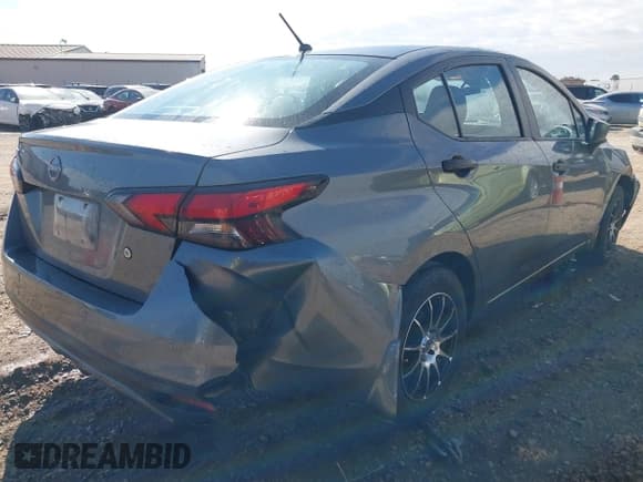 ✅ 2024 Nissan Versa S • VIN: 3N1CN8DV2RL929662 • Lot: 43642830. Listed on IAAI with 11,050 mi. Free auction sales archive from the USA and detailed vehicle history report at DreamBid. Image 4.