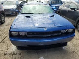 ✅ 2010 Dodge Challenger SE • VIN: 2B3CJ4DV5AH321151 • Lot: 75277464. Wystawiony na Copart z przebiegiem Nie podano. Bezpłatny archiwum sprzedaży aukcyjnych z USA i szczegółowy raport historii pojazdu na DreamBid. Zdjęcie 5.