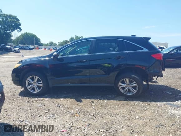 ✅ 2015 Acura RDX • VIN: 5J8TB3H35FL000916 • Lot: 42798572. Wystawiony na IAAI z przebiegiem 182 296 mil. Bezpłatny archiwum sprzedaży aukcyjnych z USA i szczegółowy raport historii pojazdu na DreamBid. Zdjęcie 14.
