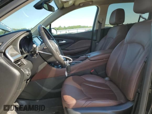 ✅ 2018 Buick Envision Premium • VIN: LRBFX3SX7JD004234 • Lot: 73647944. Wystawiony na Copart z przebiegiem 79 523 mil. Bezpłatny archiwum sprzedaży aukcyjnych z USA i szczegółowy raport historii pojazdu na DreamBid. Zdjęcie 7.