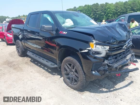 ✅ 2022 Chevrolet Silverado 1500 LT Trail Boss • VIN: 3GCUDFEDXNG683090 • Lot: 42410056. Wystawiony na IAAI z przebiegiem 62 524 mil. Bezpłatny archiwum sprzedaży aukcyjnych z USA i szczegółowy raport historii pojazdu na DreamBid. Zdjęcie 1.