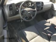 ✅ 2014 Chevrolet Silverado 2500HD Work Truck • VIN: 1GC0CVCG0EF102061 • Lot: 60819715. Wystawiony na Copart z przebiegiem 227 300 mil. Bezpłatny archiwum sprzedaży aukcyjnych z USA i szczegółowy raport historii pojazdu na DreamBid. Zdjęcie 8.