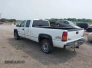 ✅ 2000 GMC Sierra 2500 SLE • VIN: 1GTGK29UXYE377945 • Лот: 42492456. Опубликован ранее на IAAI с пробегом 174 104 миль. Бесплатный доступ к архиву аукционных продаж из США и подробный отчёт об истории автомобиля на DreamBid. Изображение 3.