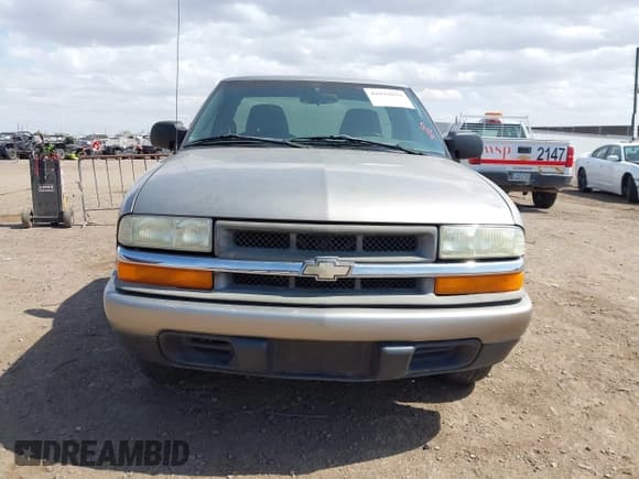 ✅ 2003 Chevrolet S-10 Work Truck • VIN: 1GCCS14X838190687 • Лот: 41919959. Опубликован ранее на IAAI с пробегом 157 165 миль. Бесплатный доступ к архиву аукционных продаж из США и подробный отчёт об истории автомобиля на DreamBid. Изображение 6.