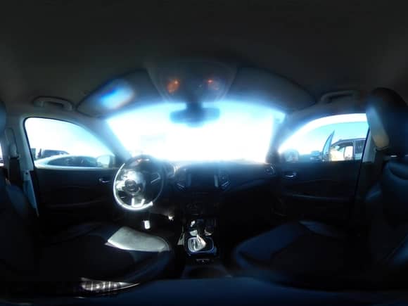 2020 Jeep Compass Latitude с VIN 3C4NJDBBXLT203932, выставлен на аукционе IAAI как лот 41830978 с пробегом 49 421 миль миль и . История ставок и продаж доступна на DreamBid. Изображение 18.