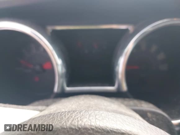 ✅ 2006 Ford Mustang Standard • VIN: 1ZVFT80N065187258 • Lot: 43345875. Listed on IAAI with 225,984 mi. Free auction sales archive from the USA and detailed vehicle history report at DreamBid. Image 7.