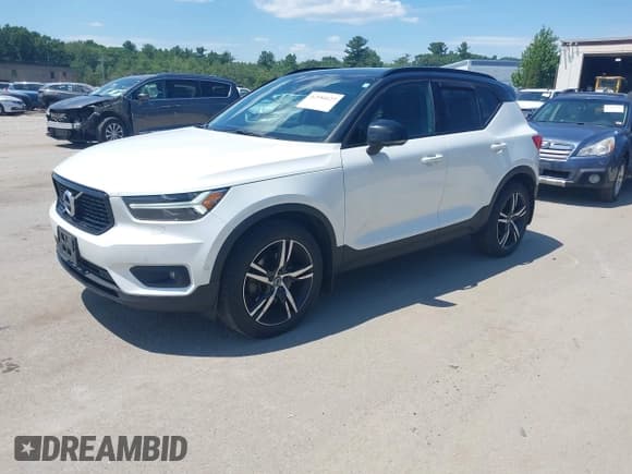 ✅ 2019 Volvo XC40 Momentum • VIN: YV4162XZ0K2009109 • Lot: 42554127. Listed on IAAI with 78,765 mi. Free auction sales archive from the USA and detailed vehicle history report at DreamBid. Image 2.