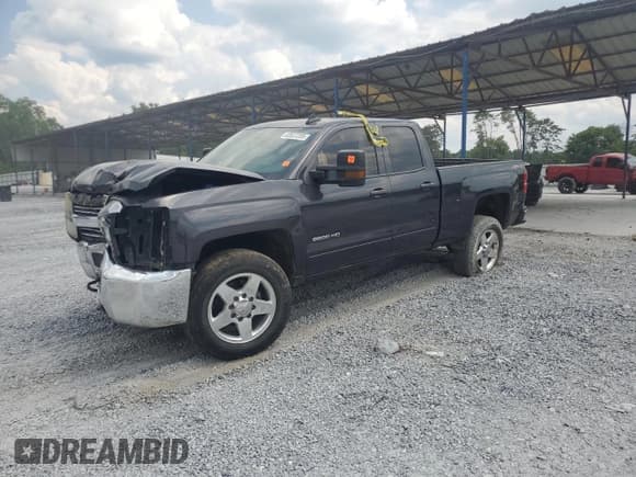 ✅ 2015 Chevrolet Silverado 2500HD LT • VIN: 1GC2KVEGXFZ500368 • Lot: 63537205. Wystawiony na Copart z przebiegiem 215 282 mil. Bezpłatny archiwum sprzedaży aukcyjnych z USA i szczegółowy raport historii pojazdu na DreamBid. Zdjęcie 1.