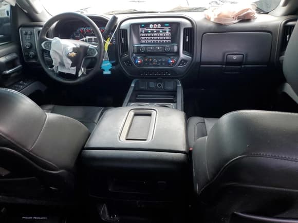 ✅ 2015 Chevrolet Silverado 2500HD LTZ • VIN: 1GC1KWE89FF192363 • Lot: 84362815. Wystawiony na Copart z przebiegiem 176 097 mil. Bezpłatny archiwum sprzedaży aukcyjnych z USA i szczegółowy raport historii pojazdu na DreamBid. Zdjęcie 8.