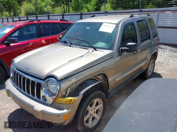✅ 2007 Jeep Liberty Limited • VIN: 1J4GK58K67W697610 • Lot: 42312754. Wystawiony na IAAI z przebiegiem 233 651 mil. Bezpłatny archiwum sprzedaży aukcyjnych z USA i szczegółowy raport historii pojazdu na DreamBid. Zdjęcie 2.