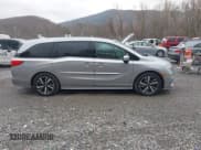 ✅ 2018 Honda Odyssey Elite • VIN: 5FNRL6H95JB051582 • Lot: 43740163. Listed on IAAI with 72,332 mi. Free auction sales archive from the USA and detailed vehicle history report at DreamBid. Image 13.