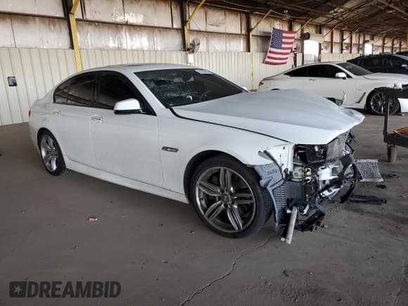 ✅ 2013 BMW 5 Series 535i • VIN: WBAFR7C57DC824966 • Лот: 93205065. Опубликован ранее на Copart с пробегом 131 553 миль. Бесплатный доступ к архиву аукционных продаж из США и подробный отчёт об истории автомобиля на DreamBid. Изображение 4.