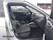 ✅ 2013 Hyundai Veloster w/Black Int • VIN: KMHTC6AD4DU163477 • Lot: 43326835. Wystawiony na IAAI z przebiegiem 109 212 mil. Bezpłatny archiwum sprzedaży aukcyjnych z USA i szczegółowy raport historii pojazdu na DreamBid. Zdjęcie 5.