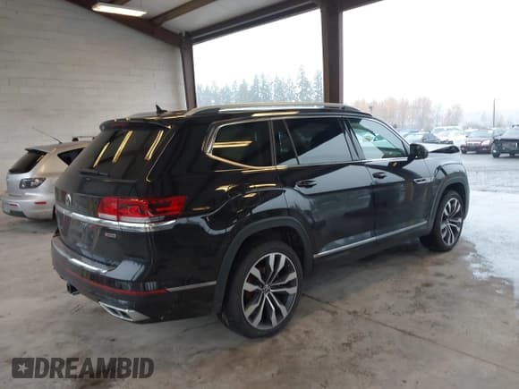 ✅ 2021 Volkswagen Atlas SEL Premium R-Line • VIN: 1V2FR2CA0MC543335 • Lot: 43714986. Listed on IAAI with 67,643 mi. Free auction sales archive from the USA and detailed vehicle history report at DreamBid. Image 4.