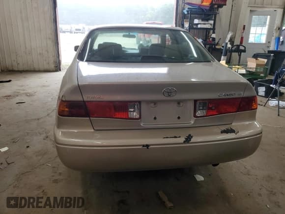 ✅ 2000 Toyota Camry CE • VIN: 4T1BG22K9YU936715 • Лот: 80398065. Опубликован ранее на Copart с пробегом 167 516 миль. Бесплатный доступ к архиву аукционных продаж из США и подробный отчёт об истории автомобиля на DreamBid. Изображение 6.