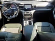 ✅ 2024 Ford Explorer Timberline • VIN: 1FMSK8JH5RGA34263 • Lot: 69872915. Wystawiony na Copart z przebiegiem 17 942 mil. Bezpłatny archiwum sprzedaży aukcyjnych z USA i szczegółowy raport historii pojazdu na DreamBid. Zdjęcie 8.