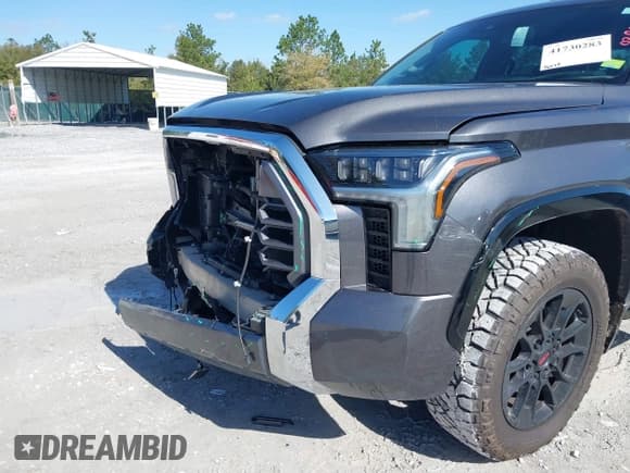 ✅ 2022 Toyota Tundra 1794 Edition • VIN: 5TFMA5DB9NX015571 • Lot: 41730283. Wystawiony na IAAI z przebiegiem 76 429 mil. Bezpłatny archiwum sprzedaży aukcyjnych z USA i szczegółowy raport historii pojazdu na DreamBid. Zdjęcie 19.