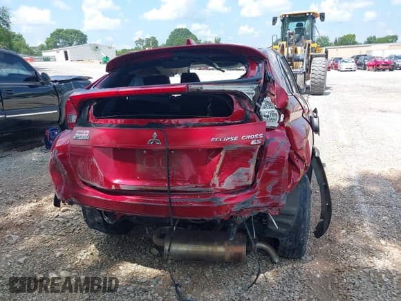 ✅ 2018 Mitsubishi Eclipse Cross ES • VIN: JA4AS3AA5JZ043828 • Lot: 42809601. Wystawiony na IAAI z przebiegiem 92 681 mil. Bezpłatny archiwum sprzedaży aukcyjnych z USA i szczegółowy raport historii pojazdu na DreamBid. Zdjęcie 19.