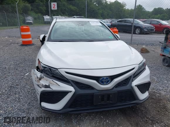 ✅ 2022 Toyota Camry Hybrid SE • VIN: 4T1G31AK9NU038141 • Лот: 42871003. Опубликован ранее на IAAI с пробегом 31 918 миль. Бесплатный доступ к архиву аукционных продаж из США и подробный отчёт об истории автомобиля на DreamBid. Изображение 12.