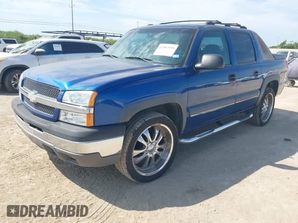 ✅ 2004 Chevrolet Avalanche Z66 • VIN: 3GNEC12T24G165907 • Lot: 42887959. Listed on IAAI with 216,065 mi. Free auction sales archive from the USA and detailed vehicle history report at DreamBid. Image 2.