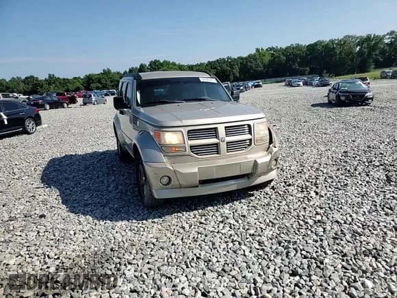 ✅ 2010 Dodge Nitro SXT • VIN: 1D4PU5GK4AW126581 • Lot: 64096425. Listed on Copart with 154,839 mi. Free auction sales archive from the USA and detailed vehicle history report at DreamBid. Image 14.