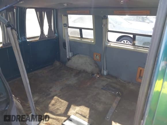 ✅ 1994 Chevrolet Astro • VIN: 1GBDM15Z0RB136203 • Лот: 43665146. Опубликован ранее на IAAI с пробегом 175 321 миль. Бесплатный доступ к архиву аукционных продаж из США и подробный отчёт об истории автомобиля на DreamBid. Изображение 8.