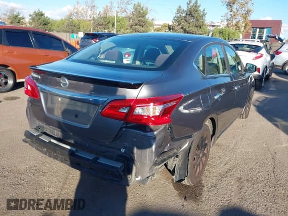 ✅ 2018 Nissan Sentra SV • VIN: 3N1AB7AP9JY304327 • Лот: 43747080. Опубликован ранее на IAAI с пробегом 79 198 миль. Бесплатный доступ к архиву аукционных продаж из США и подробный отчёт об истории автомобиля на DreamBid. Изображение 6.