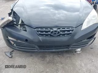 ✅ 2010 Hyundai Genesis Coupe • VIN: KMHHU6KH0AU017481 • Lot: 43252589. Wystawiony na IAAI z przebiegiem 132 076 mil. Bezpłatny archiwum sprzedaży aukcyjnych z USA i szczegółowy raport historii pojazdu na DreamBid. Zdjęcie 6.