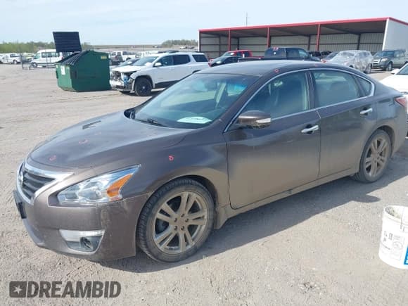 ✅ 2013 Nissan Altima SV • VIN: 1N4BL3AP4DN567890 • Lot: 42128612. Listed on IAAI with 169,491 mi. Free auction sales archive from the USA and detailed vehicle history report at DreamBid. Image 2.