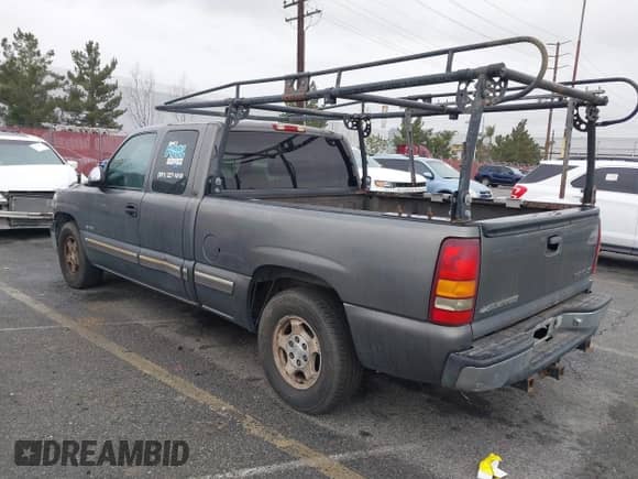 ✅ 2001 Chevrolet Silverado 1500 LT • VIN: 2GCEC19T811330085 • Lot: 41743350. Wystawiony na IAAI z przebiegiem 218 533 mil mil. Skorzystaj z bezpłatnego archiwum sprzedaży aukcyjnych z USA i zobacz szczegółowy raport historii pojazdu na DreamBid. Zdjęcie 3.