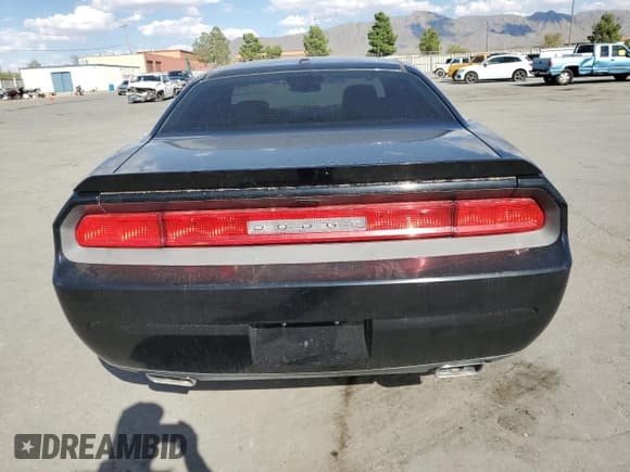 ✅ 2012 Dodge Challenger R/T • VIN: 2C3CDYBT5CH194097 • Lot: 71817214. Wystawiony na Copart z przebiegiem 126 945 mil. Bezpłatny archiwum sprzedaży aukcyjnych z USA i szczegółowy raport historii pojazdu na DreamBid. Zdjęcie 6.