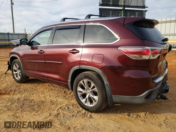 ✅ 2015 Toyota Highlander XLE • VIN: 5TDJKRFHXFS073723 • Lot: 92814545. Listed on Copart with 115,211 mi. Free auction sales archive from the USA and detailed vehicle history report at DreamBid. Image 2.